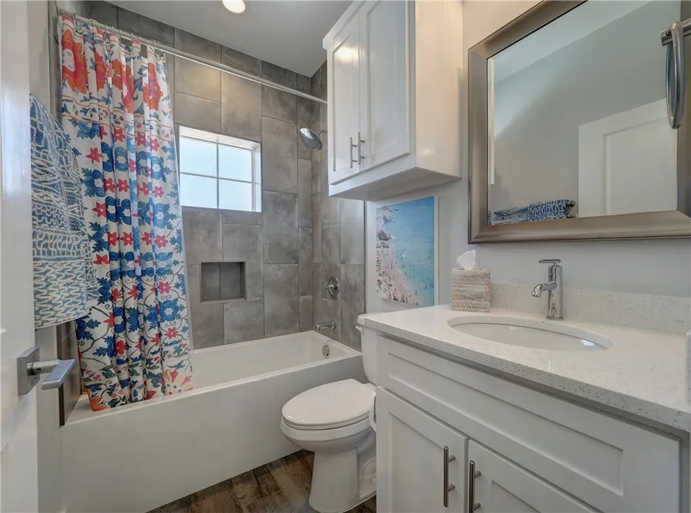 114 Backside Drive Port Aransas, TX 78373