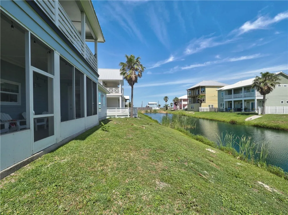 114 Backside Drive Port Aransas, TX 78373