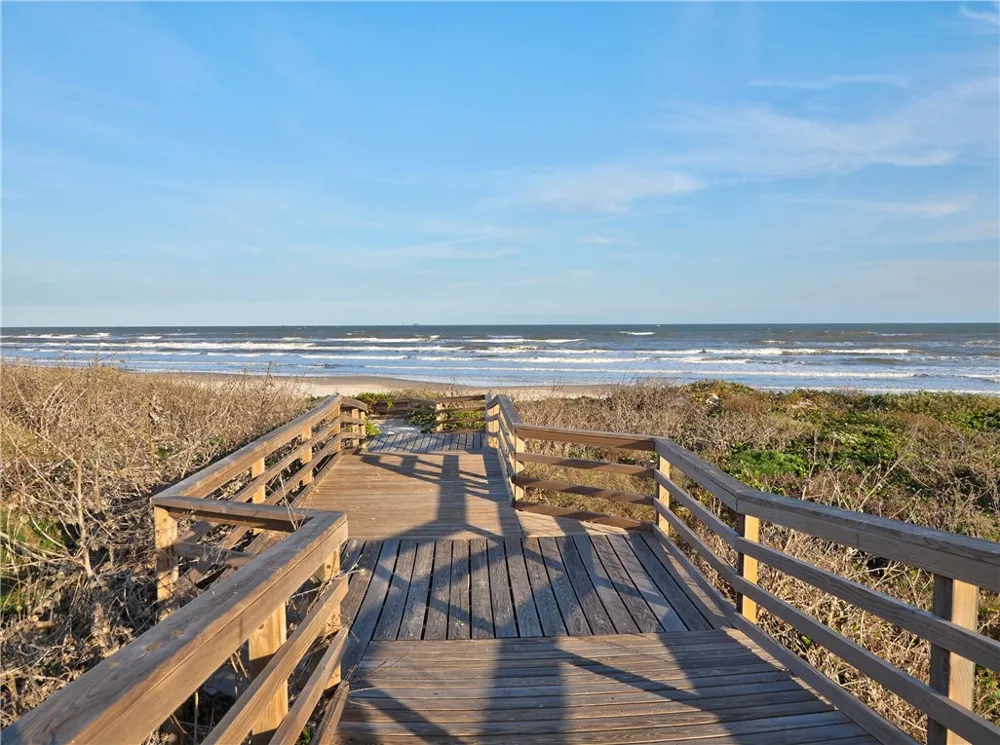 114 Backside Drive Port Aransas, TX 78373