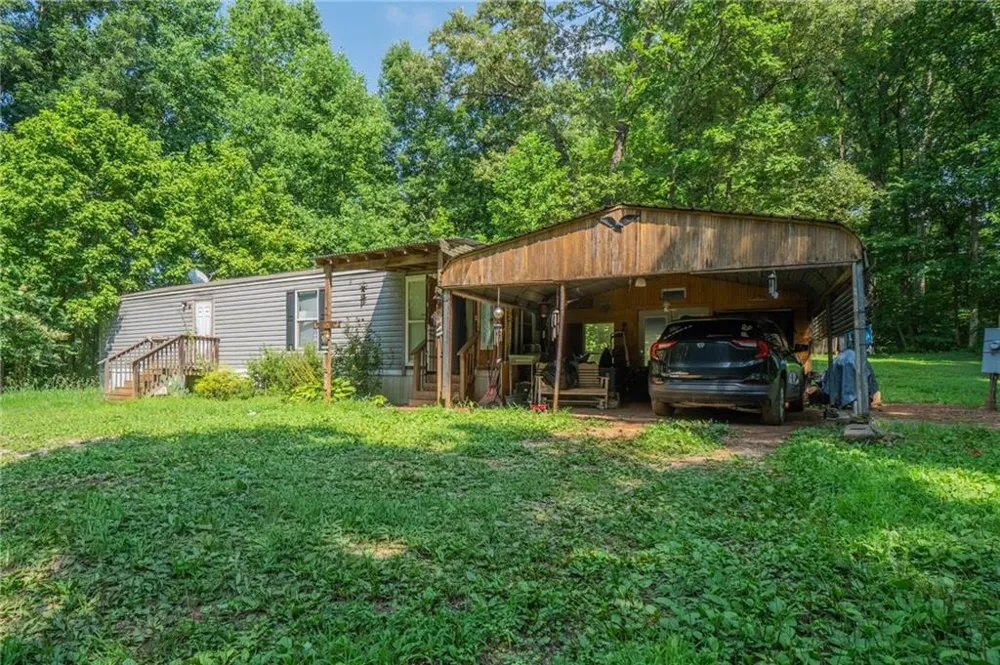 157 Neal Valley Lane Commerce, GA 30530