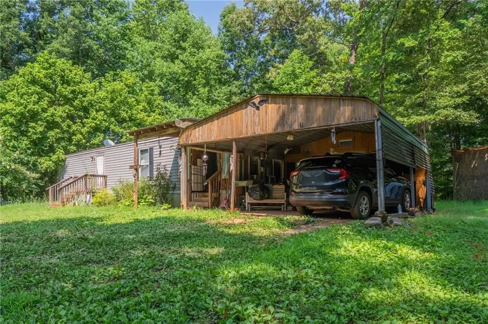 157 Neal Valley Lane Commerce, GA 30530