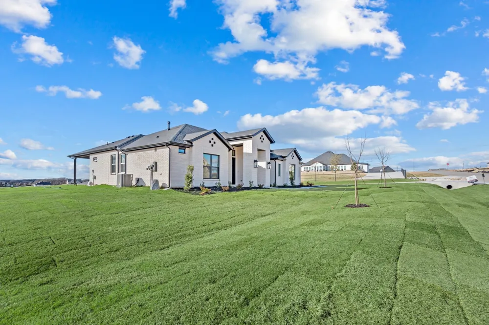 412 Caprock Lane Reno, TX 76020