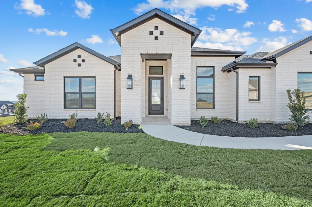 412 Caprock Lane Reno, TX 76020