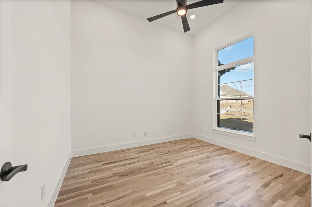 412 Caprock Lane Reno, TX 76020