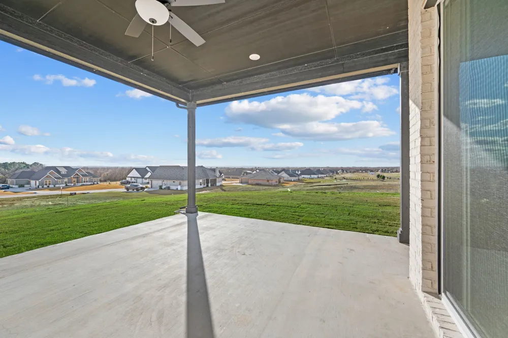 412 Caprock Lane Reno, TX 76020