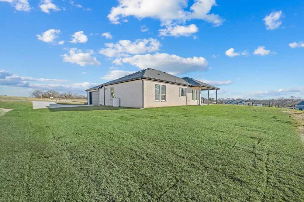 412 Caprock Lane Reno, TX 76020