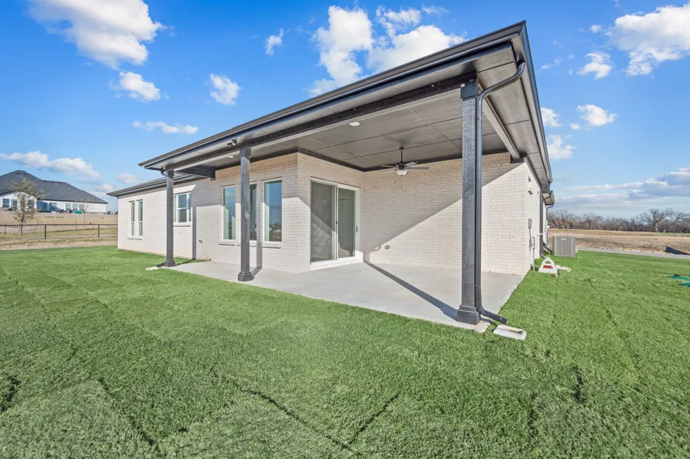 412 Caprock Lane Reno, TX 76020