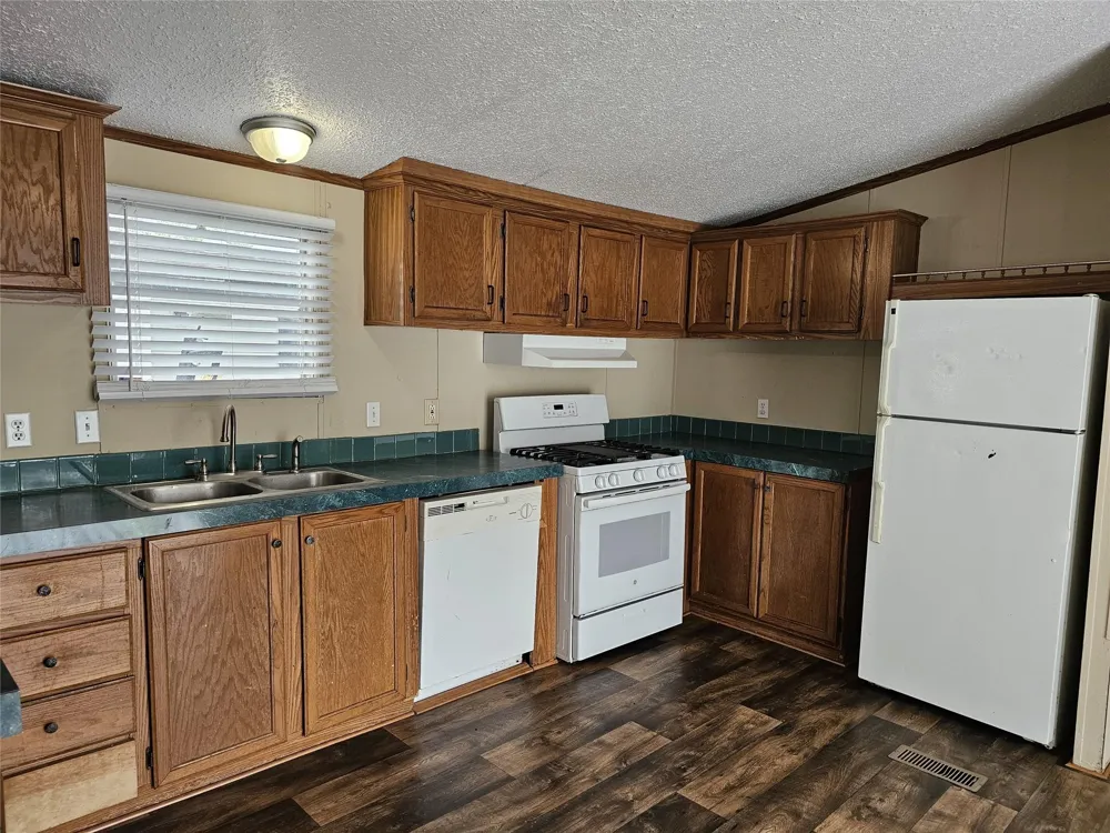 827 Gregs Way Huffman, TX 77336