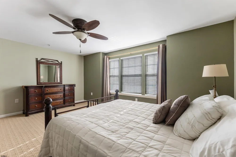 3 Bayside Dr Somers Point, NJ 08244