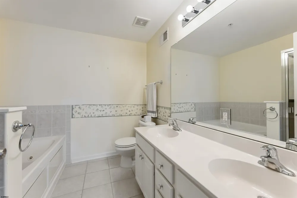 3 Bayside Dr Somers Point, NJ 08244