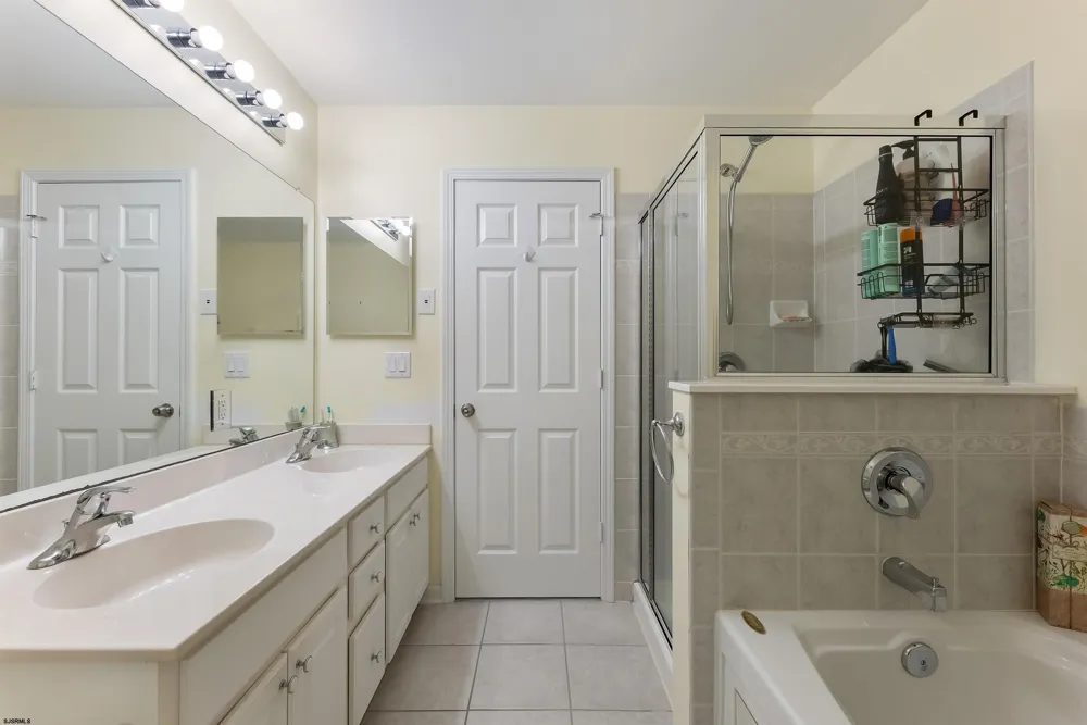 3 Bayside Dr Somers Point, NJ 08244