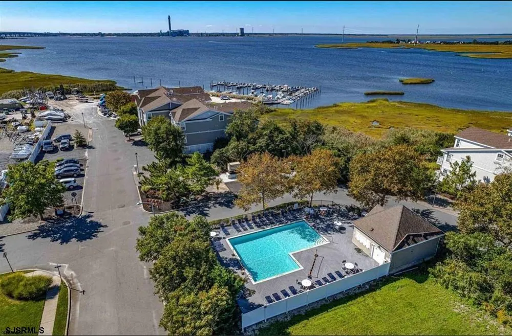 3 Bayside Dr Somers Point, NJ 08244