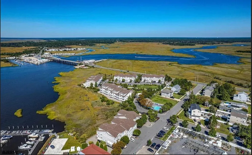 3 Bayside Dr Somers Point, NJ 08244