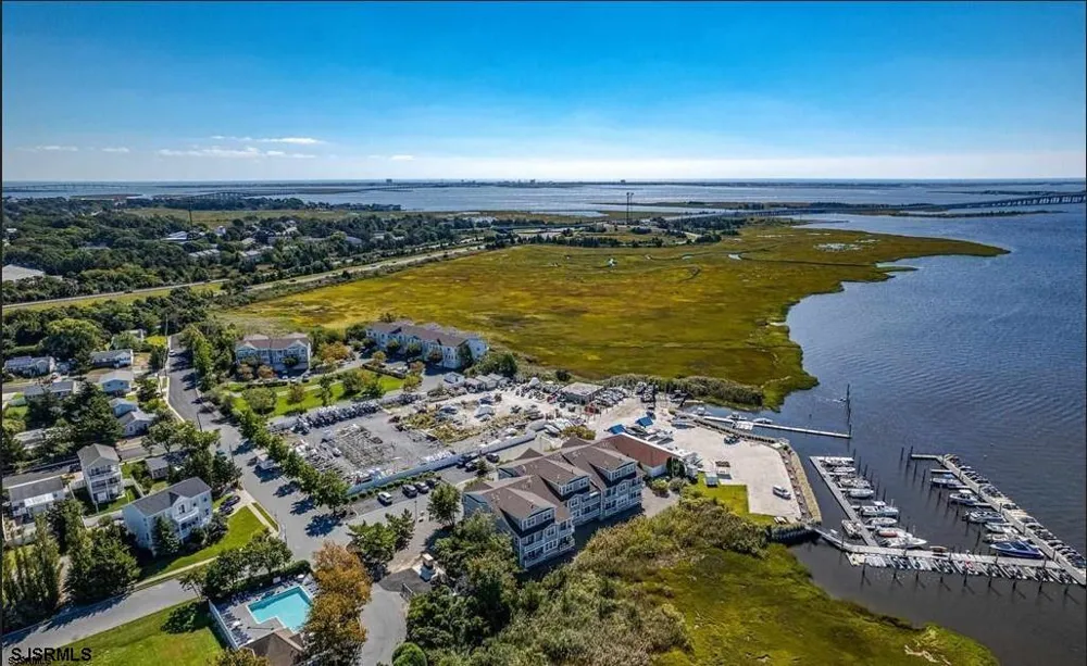 3 Bayside Dr Somers Point, NJ 08244