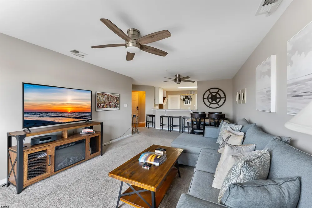 3 Bayside Dr Somers Point, NJ 08244