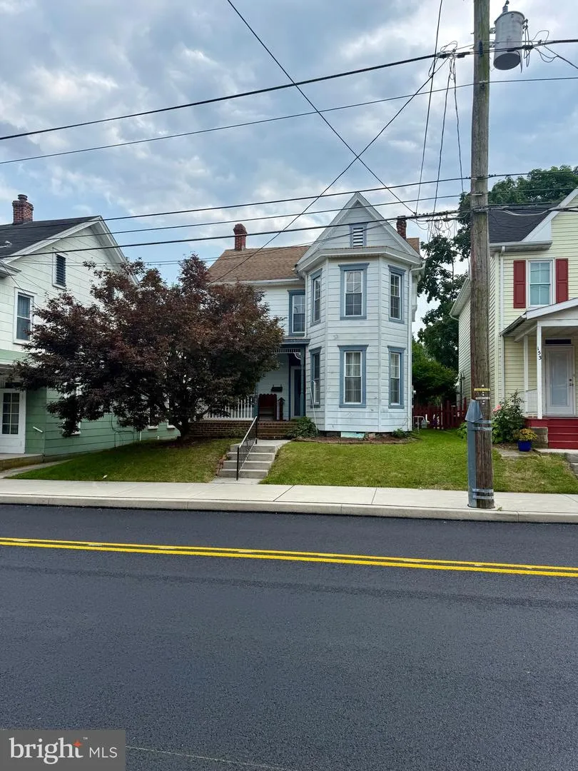 155 E MIDDLE STREET Gettysburg, PA 17325