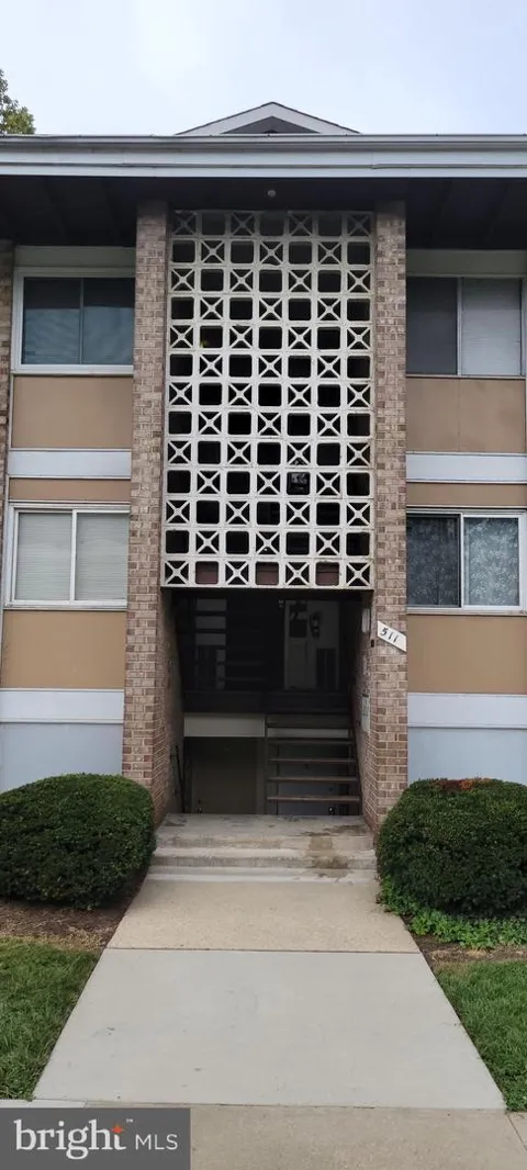 511 WILSON BRIDGE DRIVE #A2