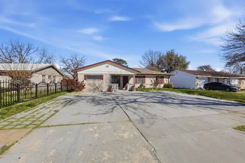 242 W Cober Drive