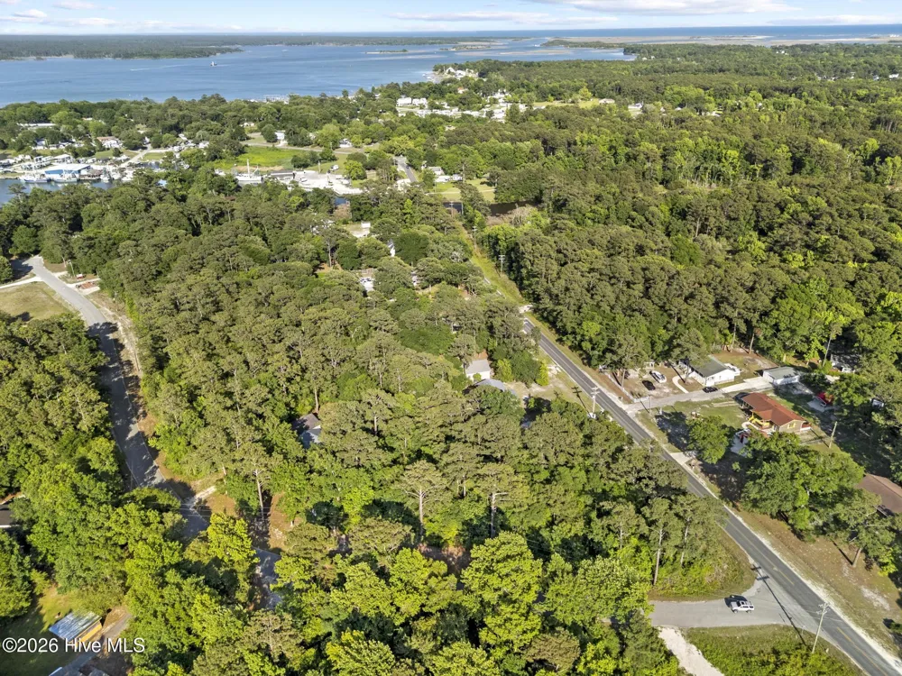 000 Holly Drive Sneads Ferry, NC 28460