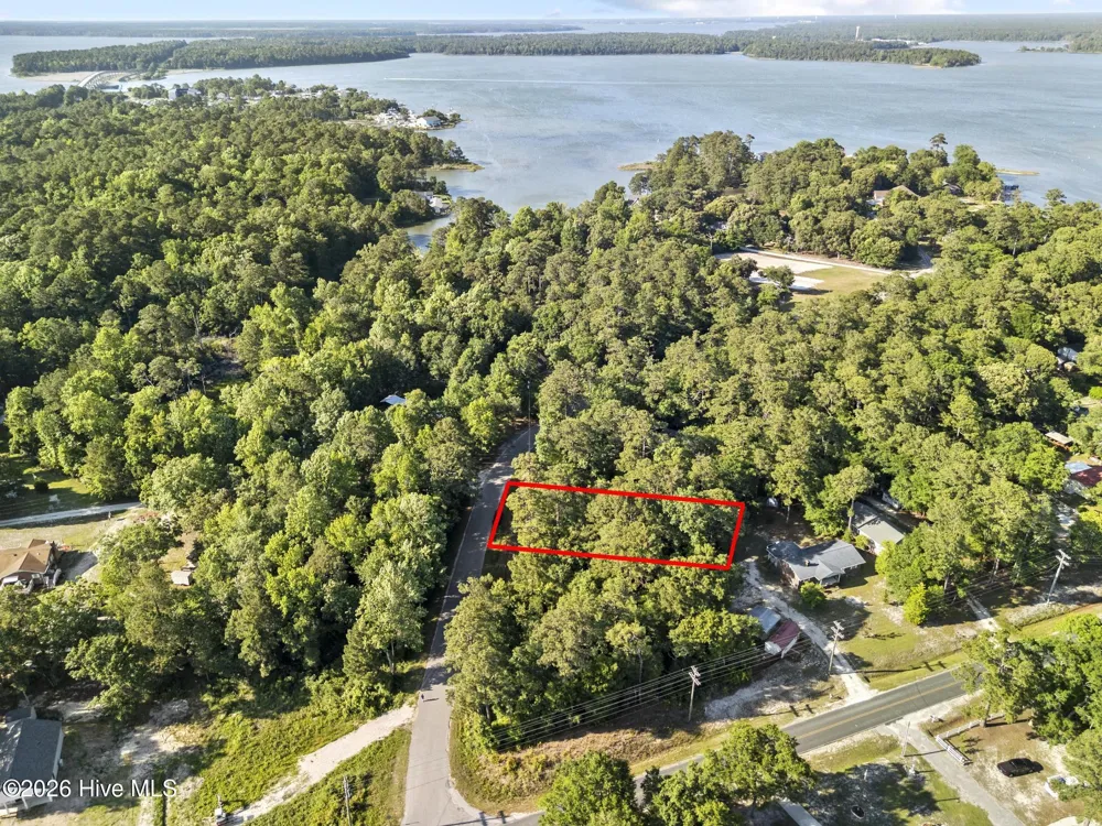 000 Holly Drive Sneads Ferry, NC 28460