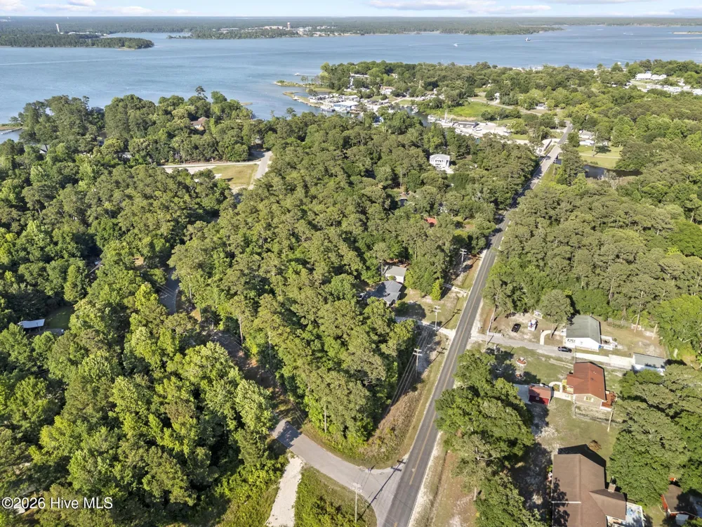 000 Holly Drive Sneads Ferry, NC 28460