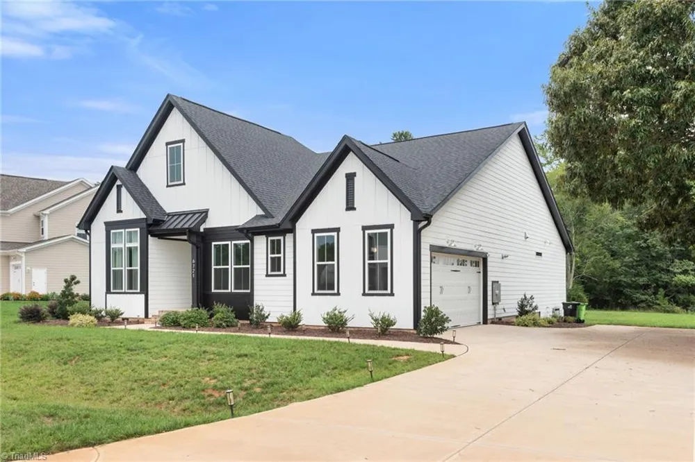 6721 Honeycutt Reserve Drive Oak Ridge, NC 27310