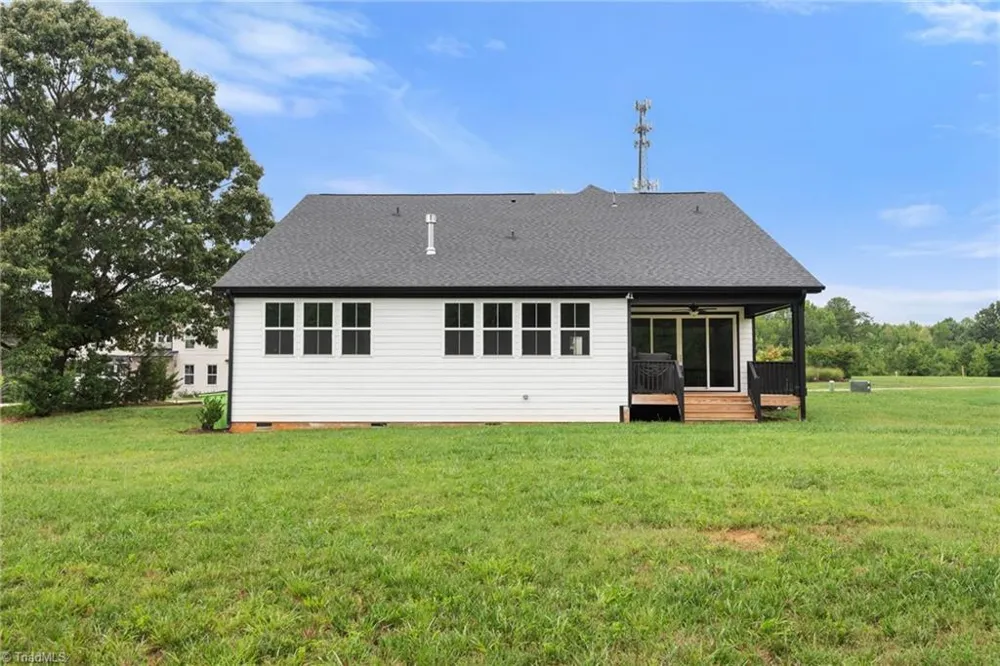 6721 Honeycutt Reserve Drive Oak Ridge, NC 27310