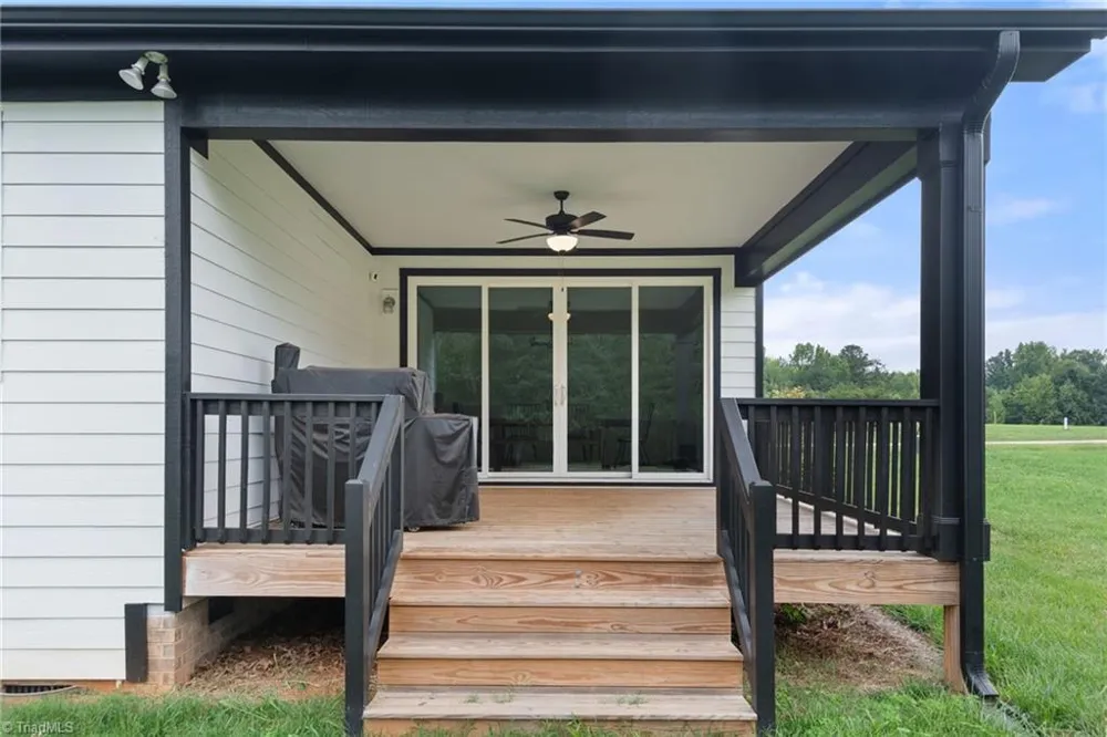 6721 Honeycutt Reserve Drive Oak Ridge, NC 27310