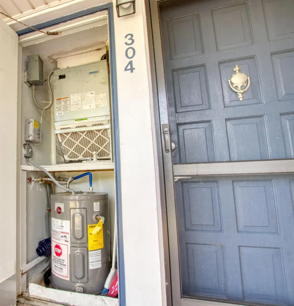 4254 D Este Court #304 Lake Worth, FL 33467