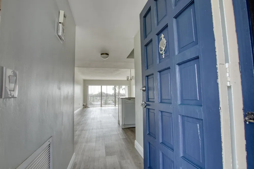 4254 D Este Court #304 Lake Worth, FL 33467