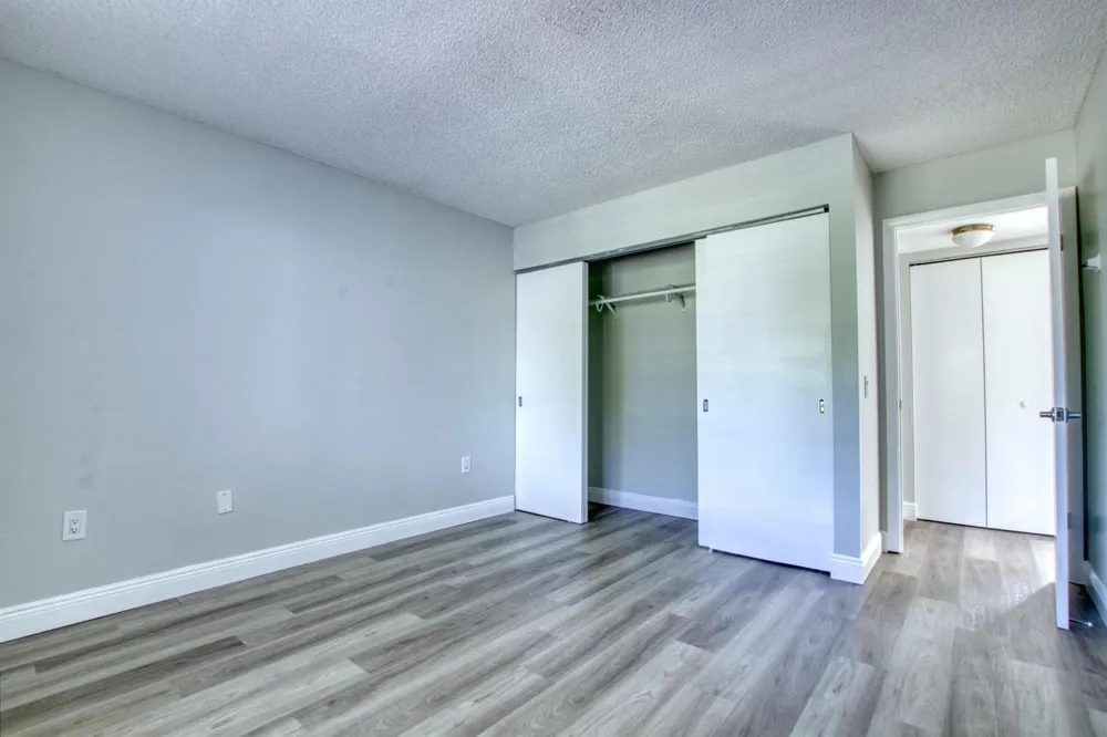 4254 D Este Court #304 Lake Worth, FL 33467