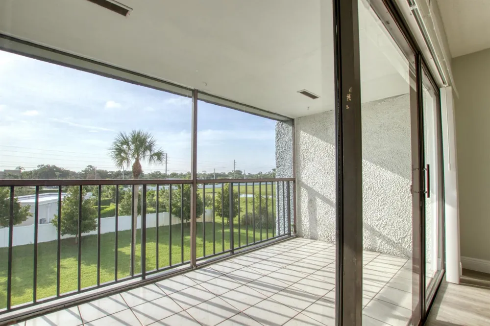 4254 D Este Court #304 Lake Worth, FL 33467