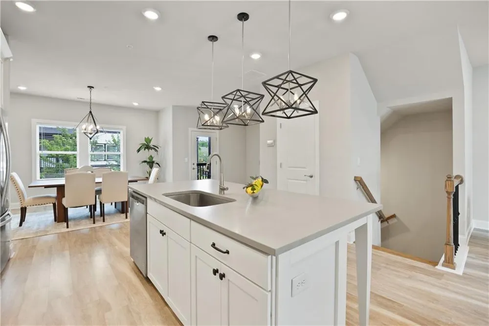 504 Hampton Crossing Woodstock, GA 30188