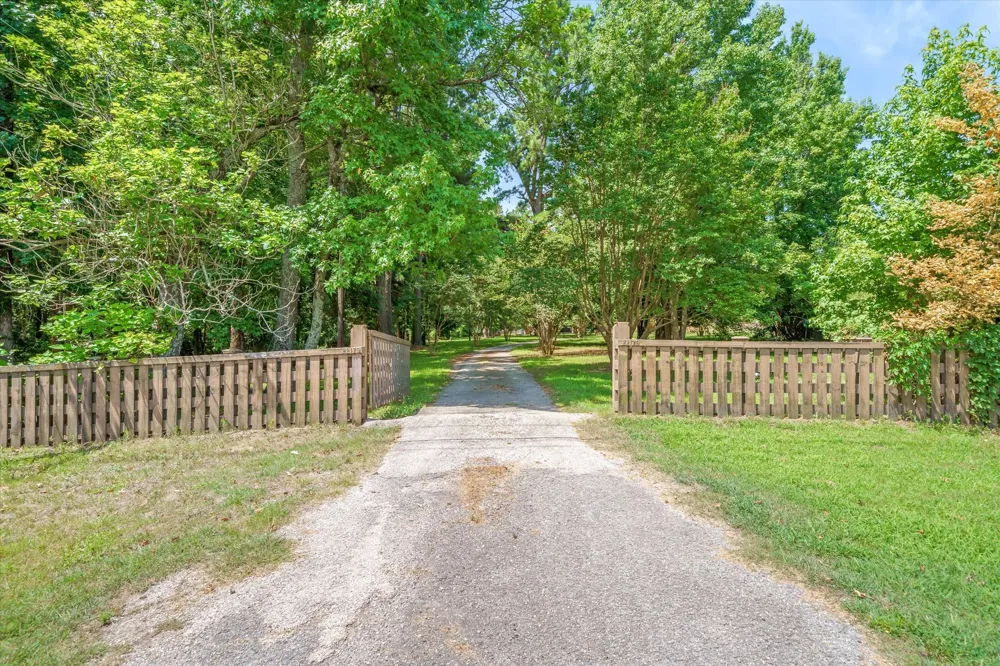 22179 St. Hwy 64 Canton, TX 75103