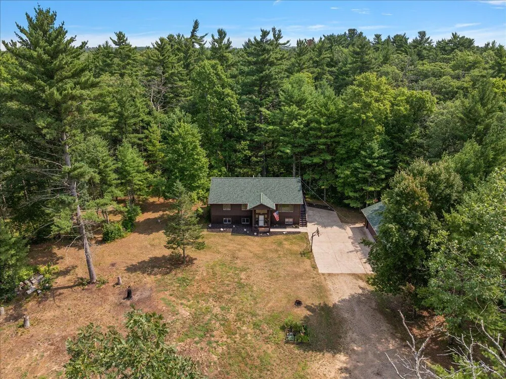 3729 S Walnut Avenue White Cloud, MI 49349