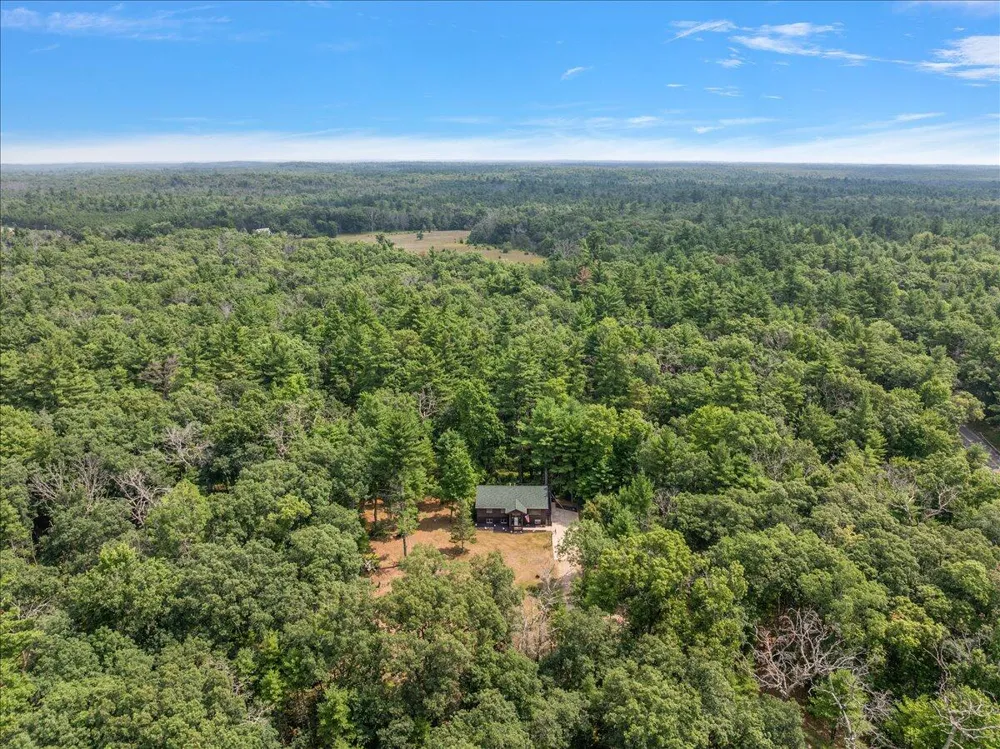 3729 S Walnut Avenue White Cloud, MI 49349