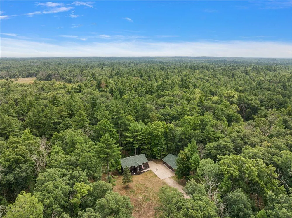3729 S Walnut Avenue White Cloud, MI 49349