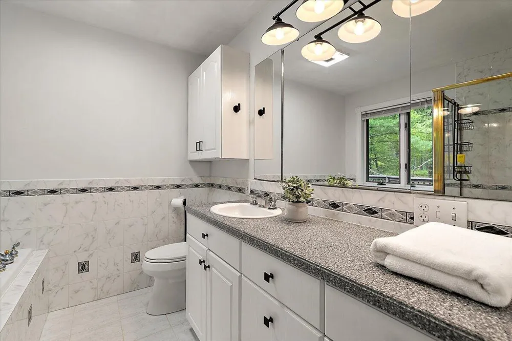 3729 S Walnut Avenue White Cloud, MI 49349
