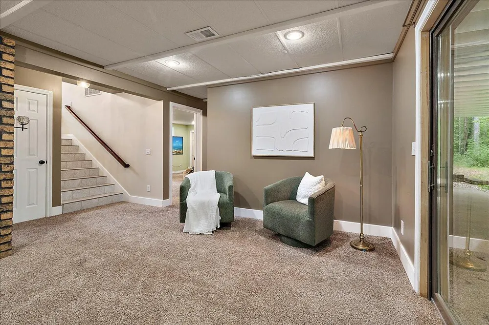 3729 S Walnut Avenue White Cloud, MI 49349