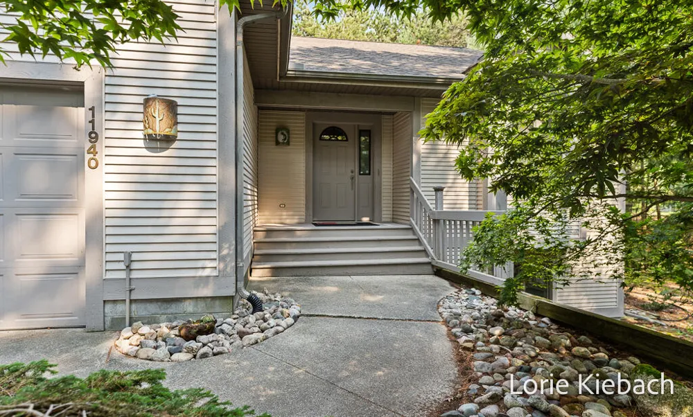11940 Lakeshore Avenue Grand Haven, MI 49417