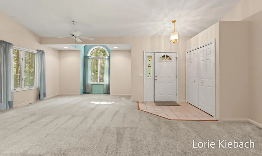 11940 Lakeshore Avenue Grand Haven, MI 49417