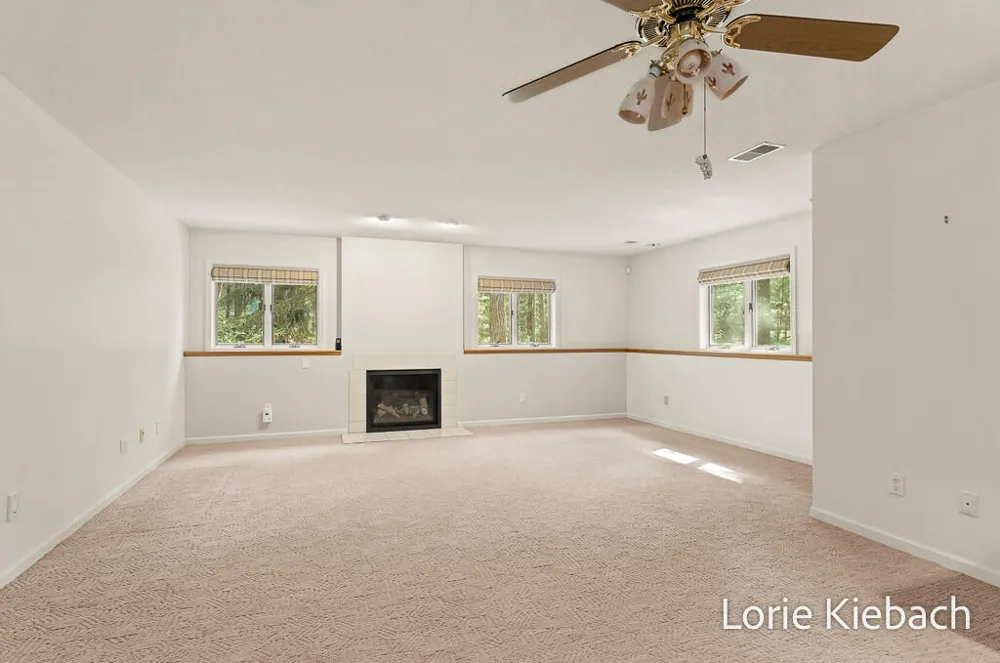 11940 Lakeshore Avenue Grand Haven, MI 49417