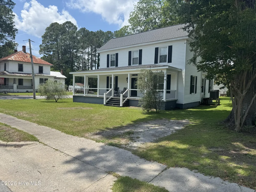 702 Charlotte Street Washington, NC 27889