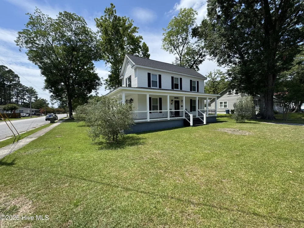 702 Charlotte Street Washington, NC 27889