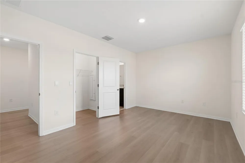 32423 TURTLE GRACE LOOP Wesley Chapel, FL 33545