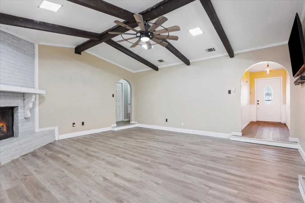 332 Bowie Lane Hewitt, TX 76643