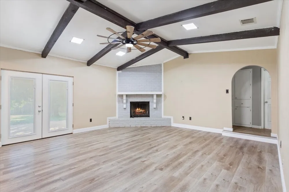 332 Bowie Lane Hewitt, TX 76643