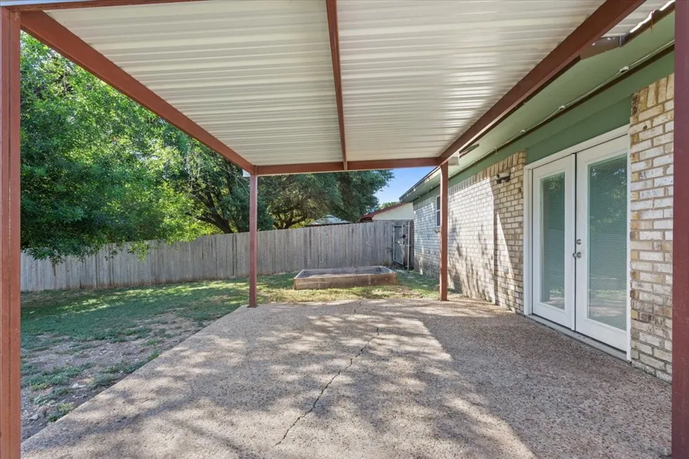 332 Bowie Lane Hewitt, TX 76643