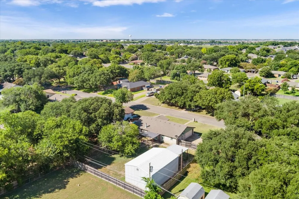 332 Bowie Lane Hewitt, TX 76643