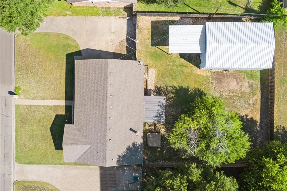 332 Bowie Lane Hewitt, TX 76643